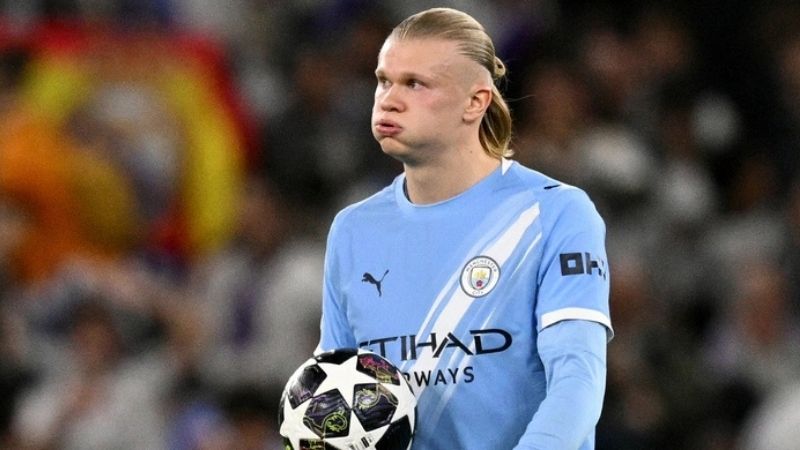 Man City cay đắng mất ngôi và tương lai bất định